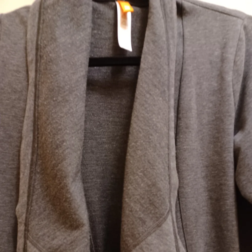 "Lucy" Jacket - Picture 3 of 4